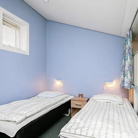 Apartamento 6 Person On A In *